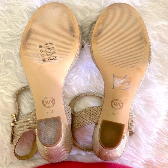 Michael Kors Pale Gold Metallic Shimmer Ankle Strap Block Heeled Sandals Pumps - Picture 9 of 16